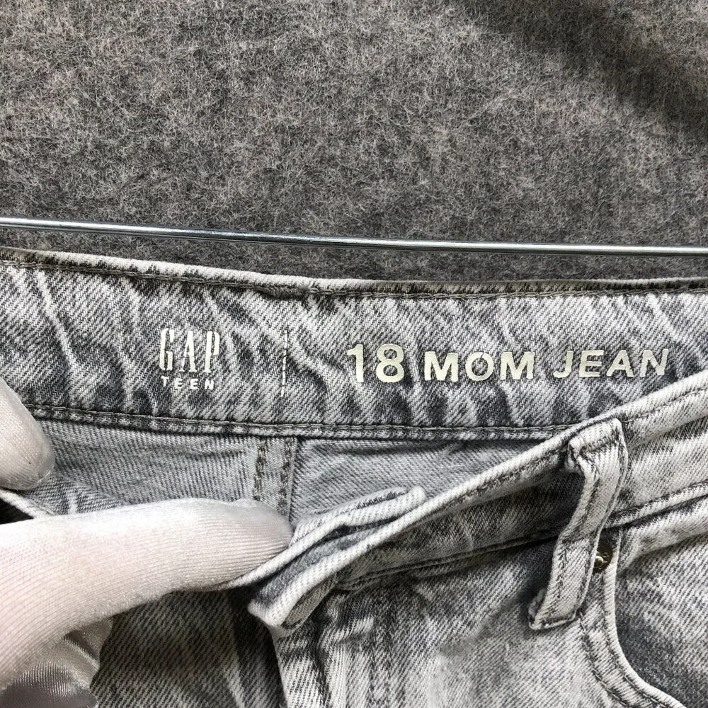 GAP teen girls